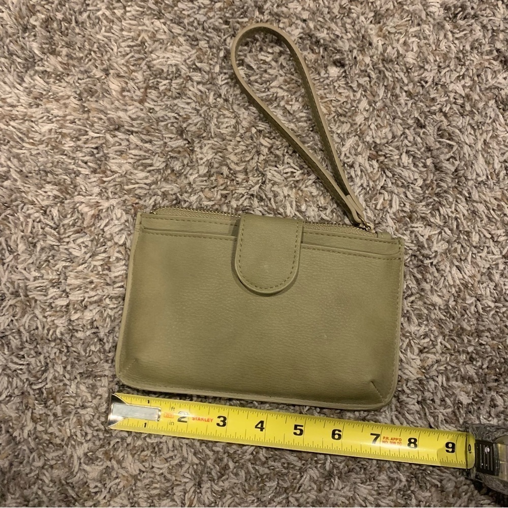 Universal Thread Wallet
